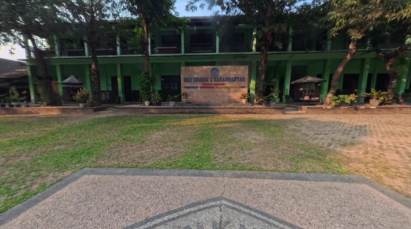 lapangan tengah